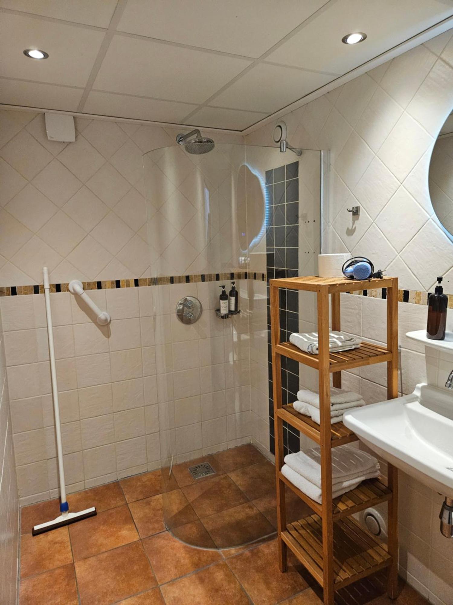 Hotel Dolores Ameland Нес Екстер'єр фото