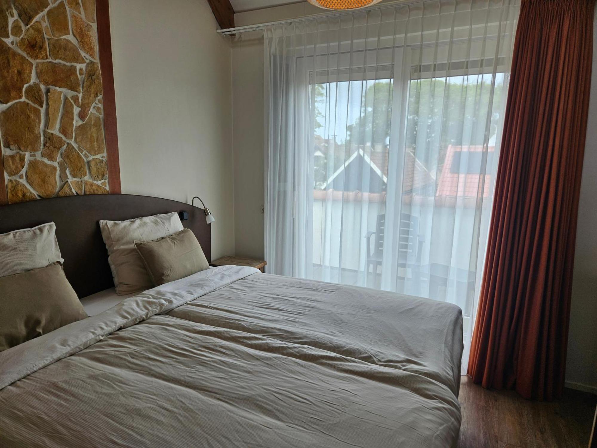 Hotel Dolores Ameland Нес Екстер'єр фото