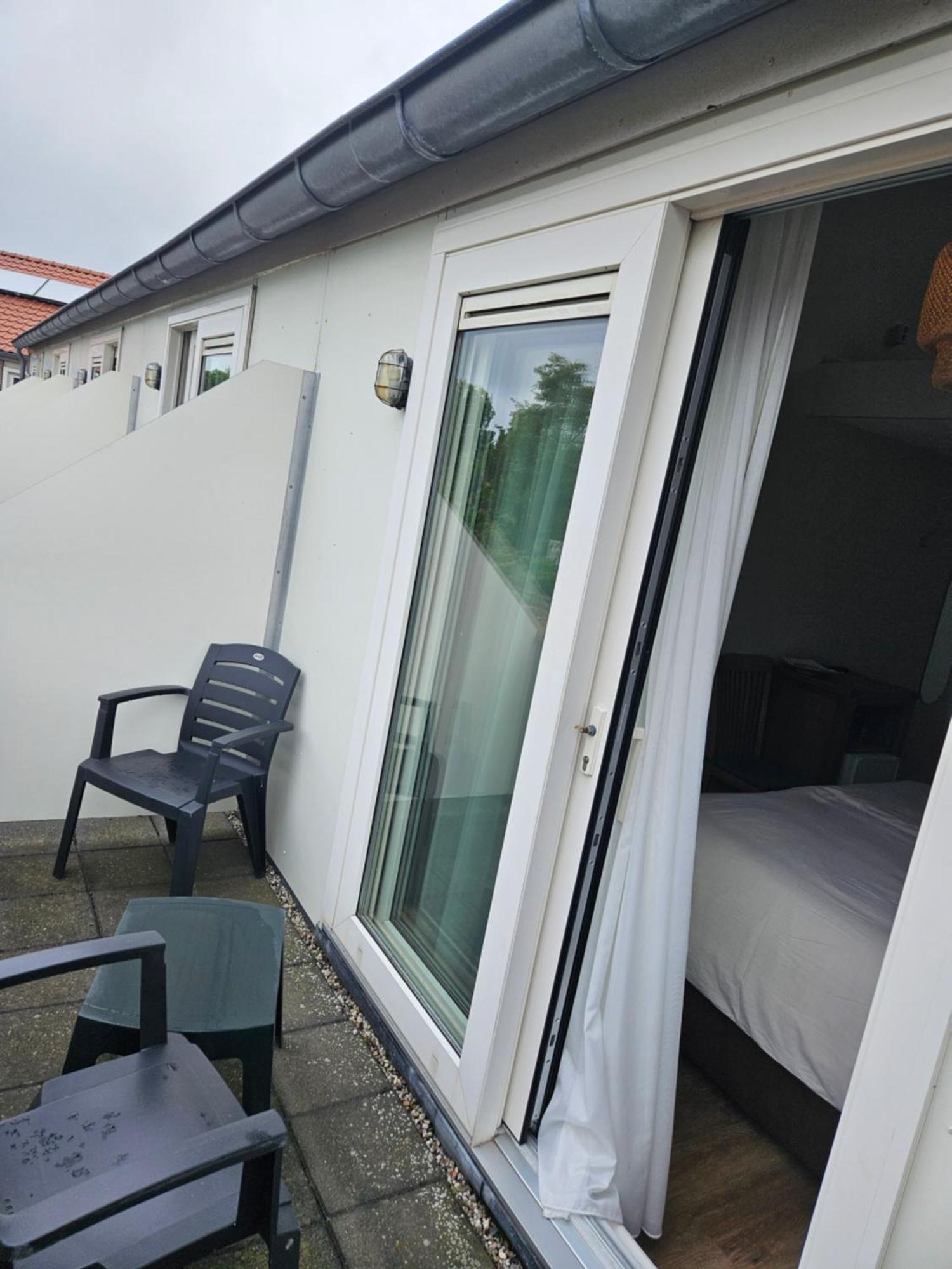 Hotel Dolores Ameland Нес Екстер'єр фото