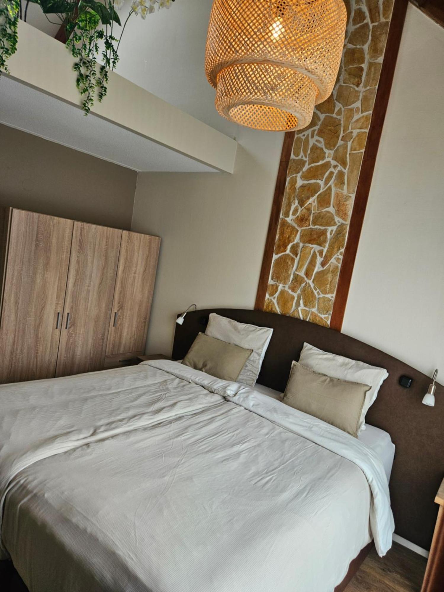 Hotel Dolores Ameland Нес Екстер'єр фото