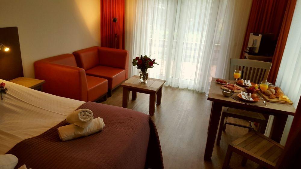 Hotel Dolores Ameland Нес Екстер'єр фото