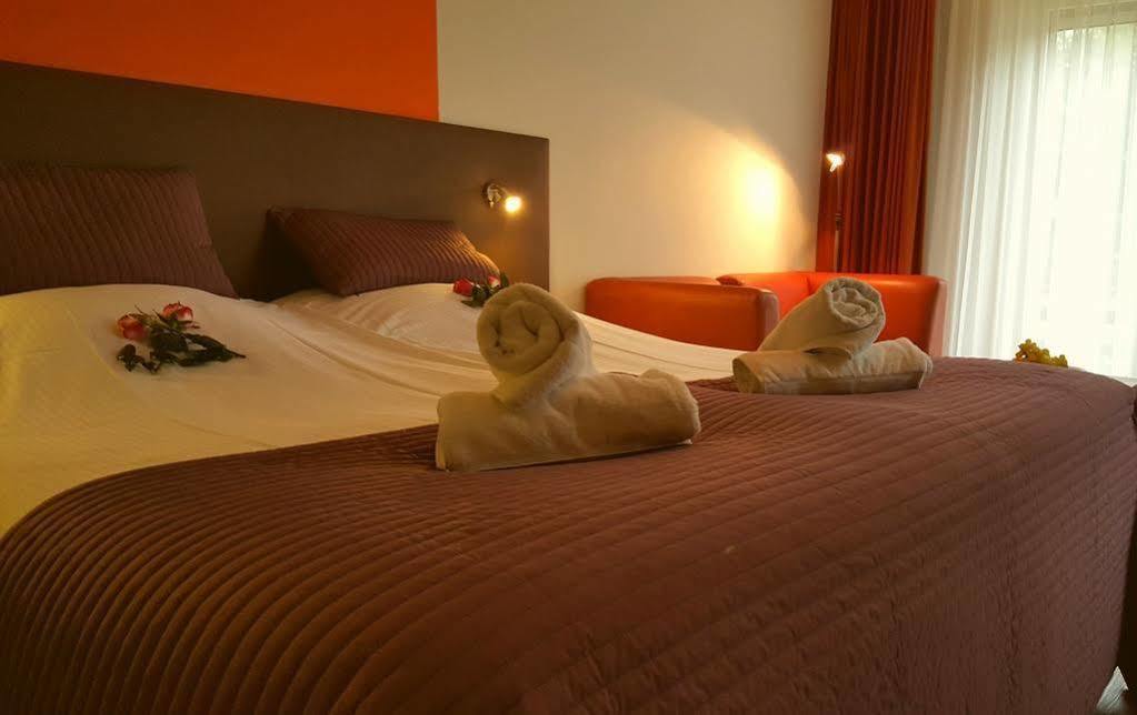 Hotel Dolores Ameland Нес Екстер'єр фото